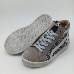 Zapatilla de piel Silver en tonos gris