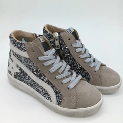 Zapatilla de piel Silver en tonos gris