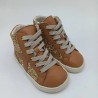 Botin respetuoso Coqueflex camel con glitter