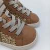 Botin respetuoso Coqueflex camel con glitter