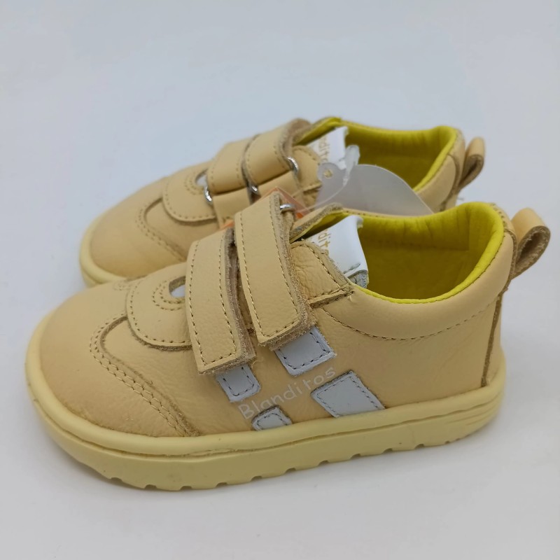 Deportivo Lisboa de Crios en amarillo suave