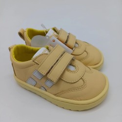 Deportivo Lisboa de Crios en amarillo suave