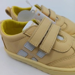 Deportivo Lisboa de Crios en amarillo suave