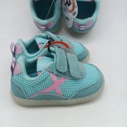 Deportivo respetuoso Munich Baby Koda en verde agua