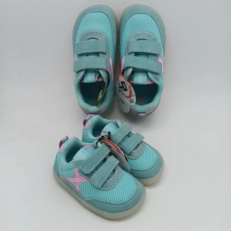 Deportivo respetuoso Munich Baby Koda en verde agua