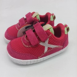 Deportivo respetuoso Munich baby koda en fucsia