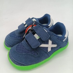 Deportivo respetuoso Munich Baby Koda en azul con verde