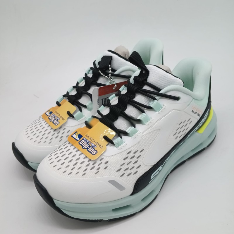 Deportivo Skechers Slip-ins en blanco y verde agua