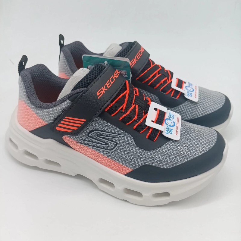 Deportivo Skechers Glide-Step en negro y  naranja