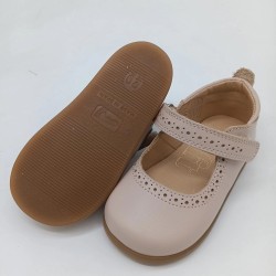 Merceditas respetuosas picadas Eli Soft en maquillaje