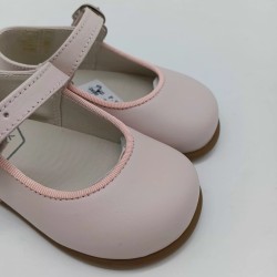 Merceditas hebilla respetuosa en piel color rosa