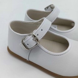 Merceditas hebilla respetuosa en color blanco