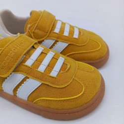 Zapatilla Coqueflex en mostaza y blanco