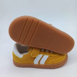 Zapatilla Coqueflex en mostaza y blanco