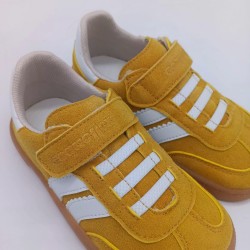 Zapatilla Coqueflex en mostaza y blanco