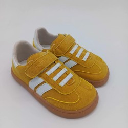 Zapatilla Coqueflex en mostaza y blanco