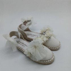 Alpargata ceremonia con flores en beige