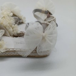 Alpargata ceremonia con flores en beige