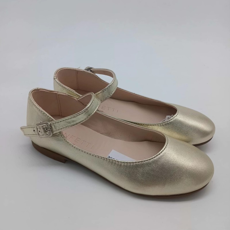 Mercedes hebilla en piel color oro