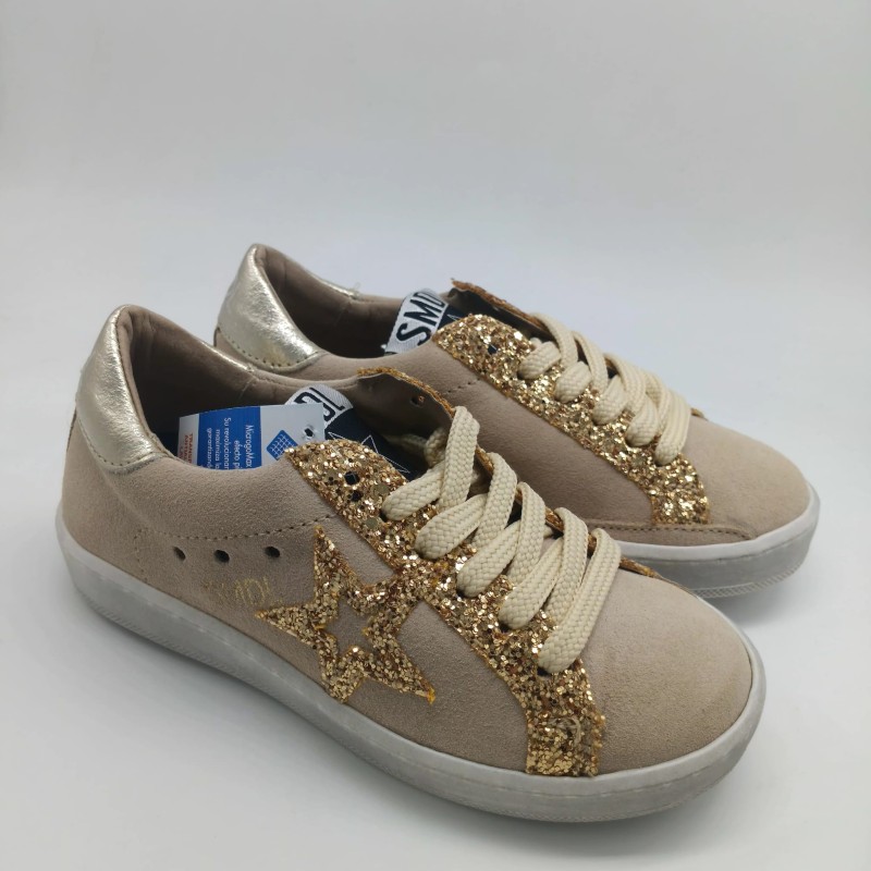 Zapatilla Silver Moose baja en piel arena con dorado