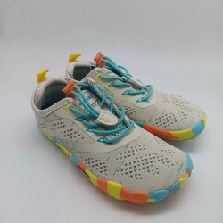 Saguaro en color beige con acentos de color