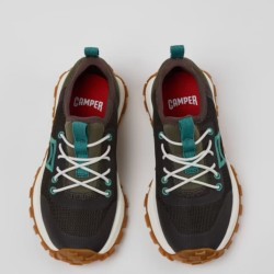 Deportivo Camper Drift Trail en tonos verde y marrón