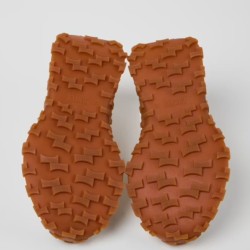 Deportivo Camper Drift Trail en blanco y gris