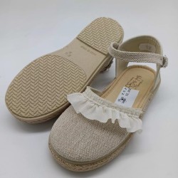 Alpargata en lino color crudo con volante