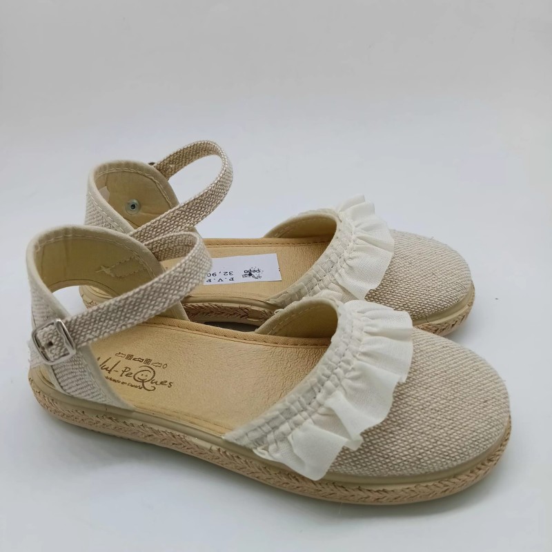 Alpargata en lino color crudo con volante