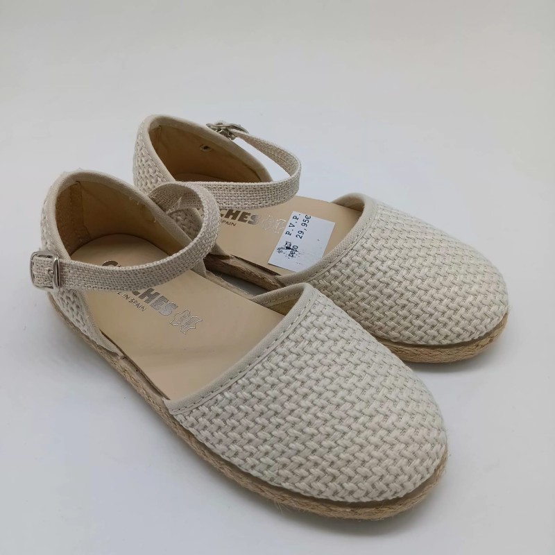 Apargata troquelada en color beige