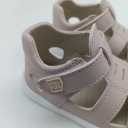 Sandalia respetuosa Piruflex en color rosa