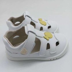 Sandalia respetuosa Piruflex en blanco