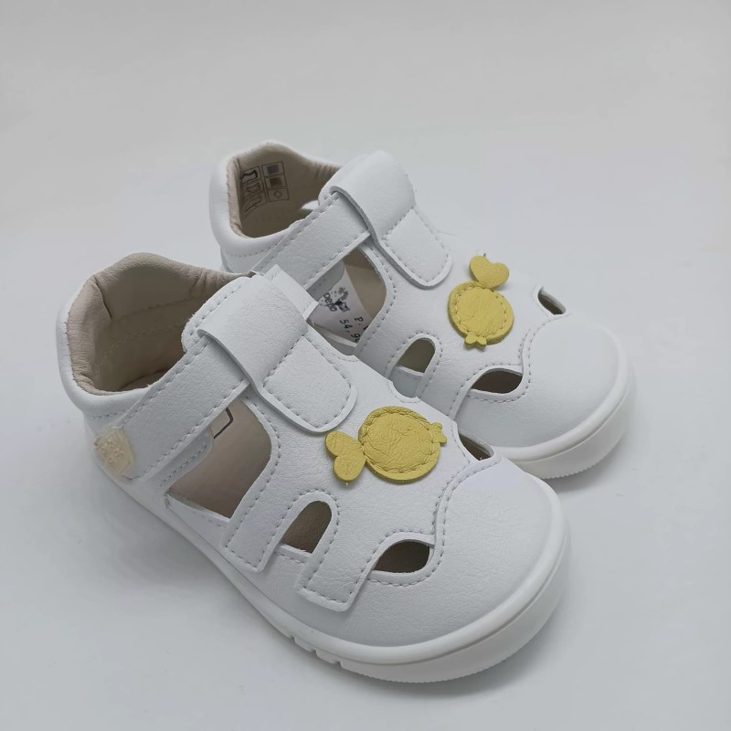 Sandalia respetuosa Piruflex en blanco