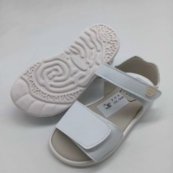 Sandalia abierta Piruflex respetuosa en blanco