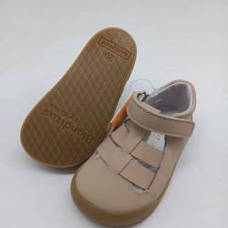 Sandalia crios oceano en arena