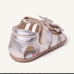 Sandalia Barefoot piel oro con mariposa