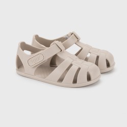 Cangrejera Igor Barefoot sand