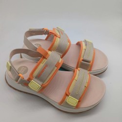 Sandalia deportiva combinada