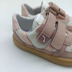 Deportivo modelo Caicos en rosa