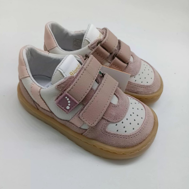 Deportivo modelo Caicos en rosa