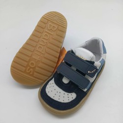 Deportivo modelo Caicos en azul y blanco