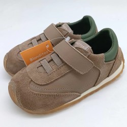 Zapatilla modelo Porto en vison