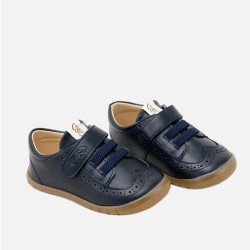 Zapato picado piel azul marino