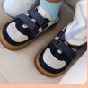 Deportivo modelo Caicos en azul y blanco