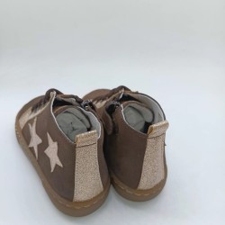 Botin piel marron estrellas oro