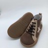 Botin piel marron estrellas oro