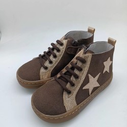 Botin piel marron estrellas...