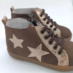 Botin piel marron estrellas oro