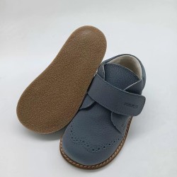 Botin Barefoot picado en color gris