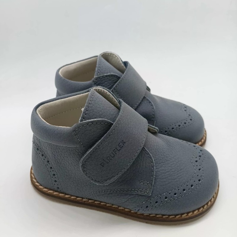 Botin Barefoot picado en color gris